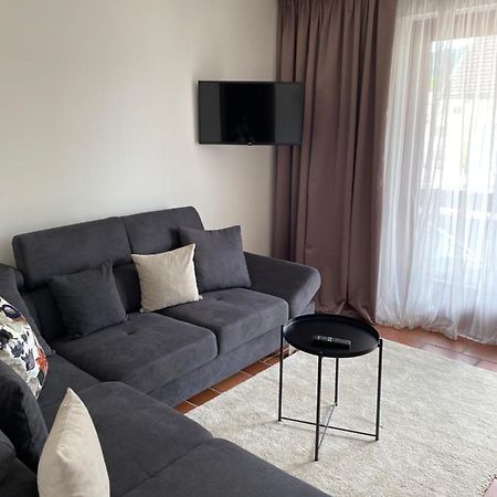 Apartment Ananas I Zentral & Seenah Portschach am Woerthersee Luaran gambar